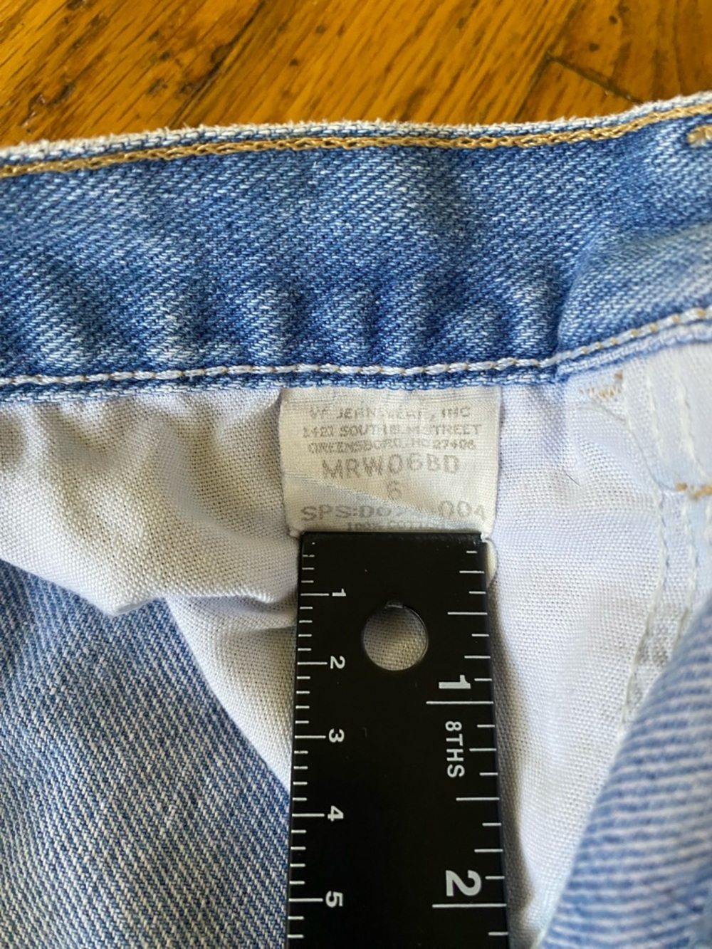 Vintage 90s Wrangler Shorts Med Wash Denim Size 6 Mom Jeans Y2K - Picture 7 of 7